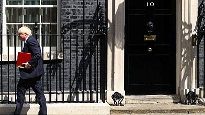 "Hasta la vista, baby", dice Boris Johnson al dejar el Parlamento