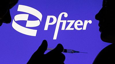 Pfizer inicia un ensayo en fase intermedia de una vacuna contra subvariante de ómicron Pfizer inicia un ensayo en fase intermedia de una vacuna contra subvariante de ómicron