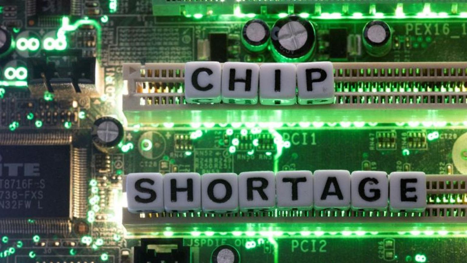 U.S. Congress poised to pass long-awaited bill to boost chipmakers, compete with China