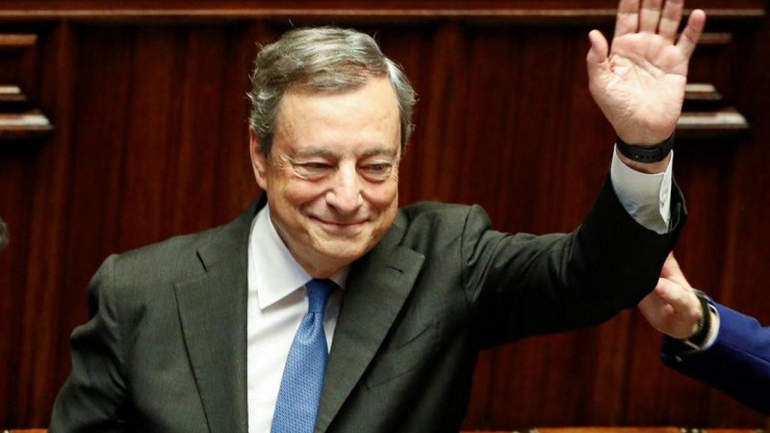 Tears, and some jeers, as Italy's Draghi resigns