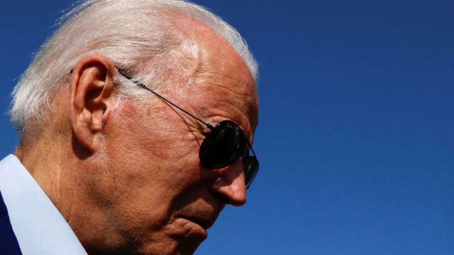 Biden se siente bien pero se mantiene aislado tras rebote de COVID