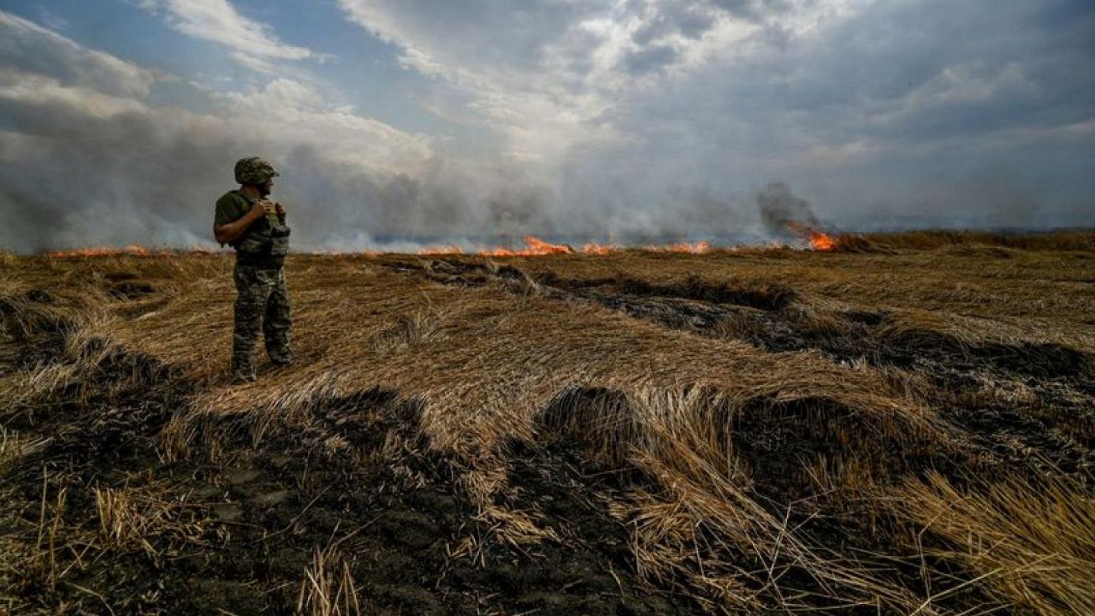 Tell us where Russian troops are living, Ukraine tells citizens in key region