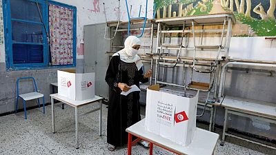 Túnez celebra un referéndum constitucional sobre el aumento del poder presidencial