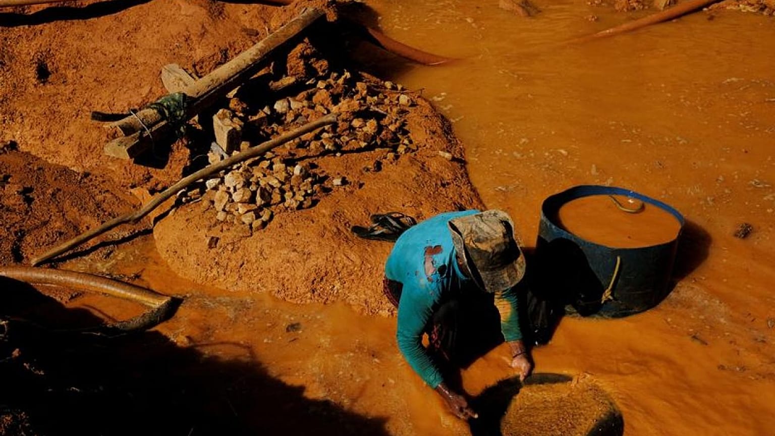 Illegal Brazil gold tied to Italian refiner and Big Tech customers -documents
