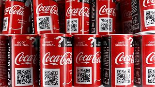 Coca-Cola eleva su previsión de ingresos anuales ya que la demanda de refrescos se mantiene