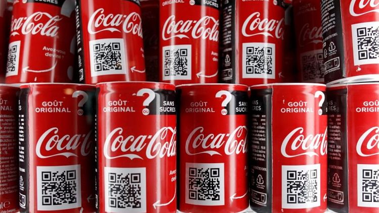 Coca-Cola eleva su previsión de ingresos anuales ya que la demanda de refrescos se mantiene