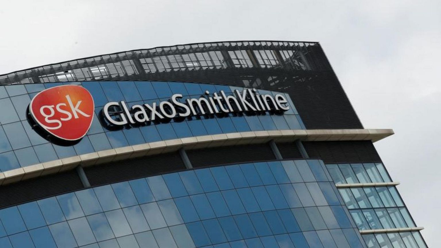 GSK lifts full-year forecast, days after consumer health spinoff