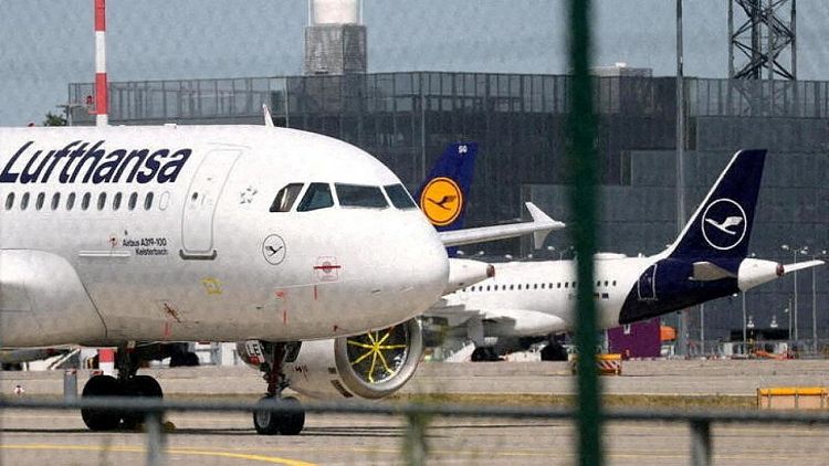 Lufthansa limita la oferta de vuelos ante el caos en los aeropuertos