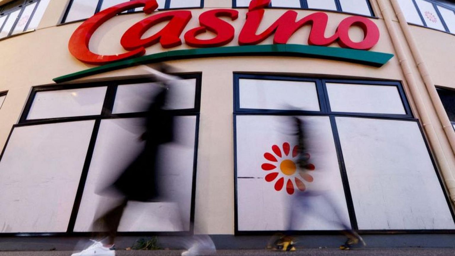 Retailer Casino seals GreenYellow energy sale, tourists boost trade