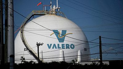 Valero planea que refinerías funcionen entre 90%-93% de su capacidad combinada en tercer trimestre 2022