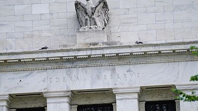 El Ibex-35 cede terreno arrastrado por resultados mientras descifra el rumbo de la Fed