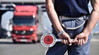 L'incidente tra Modena e Reggio Emilia sulla corsia d'emergenza L'incidente tra Modena e Reggio Emilia sulla corsia d'emergenza