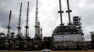 Algunos inversores en bonos de Ecuador reciben el pago de intereses: fuentes Algunos inversores en bonos de Ecuador reciben el pago de intereses: fuentes