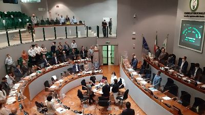 Minuto raccoglimento in aula. Presidente, "ha stordito comunità" Minuto raccoglimento in aula. Presidente, "ha stordito comunità"