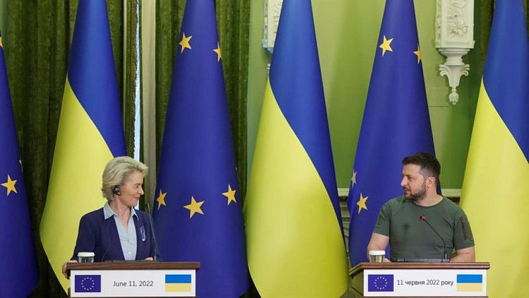 La UE quiere un paquete de ayuda a Ucrania de 8.000 millones de euros para septiembre -fuente