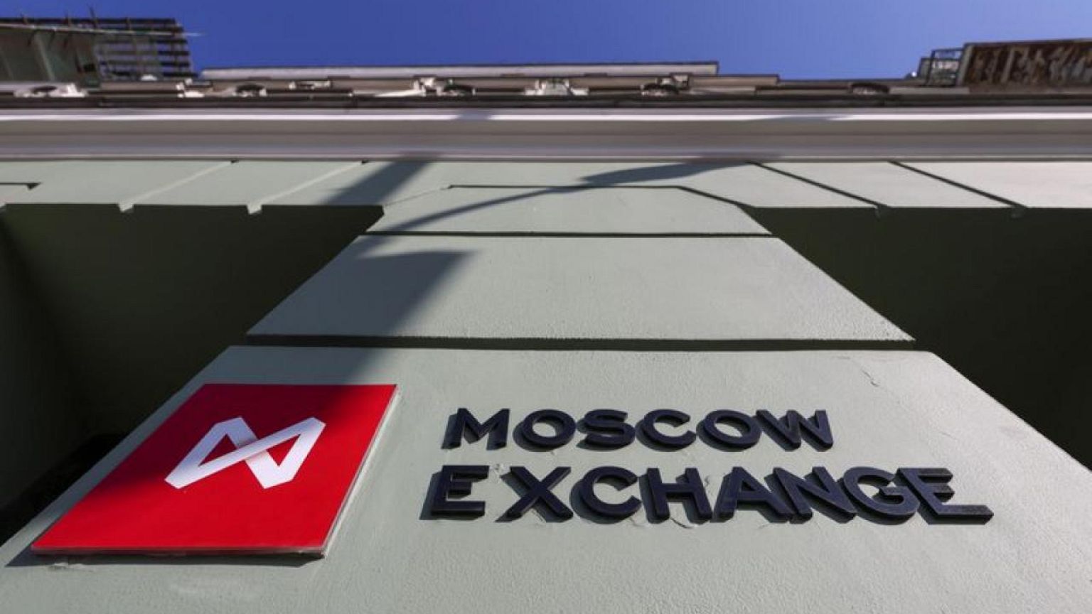 Russian equities brace for selling pressure as fraction of foreign investors return