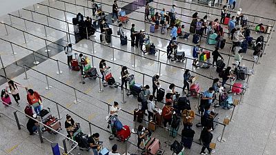 Hong Kong suaviza las normas de cuarentena por COVID-19 para las llegadas Hong Kong suaviza las normas de cuarentena por COVID-19 para las llegadas
