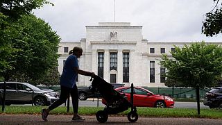 Dirigentes de la Fed ven necesarias más subidas de tipos, pese a desaceleración de inflación