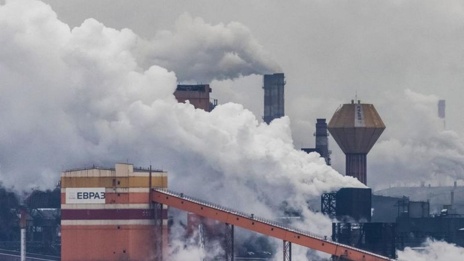 Russia's Evraz looking to sell North American units