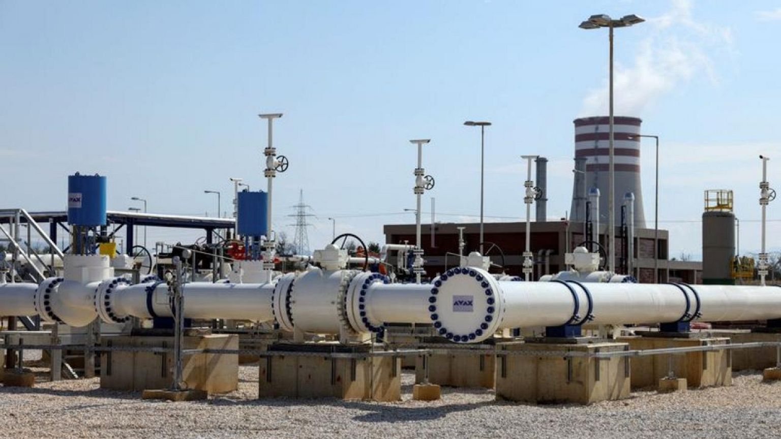 Explainer-Why Europe faces climbing energy bills