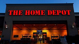 Las ventas de Home Depot aumentan por alza de precios y demanda de los constructores