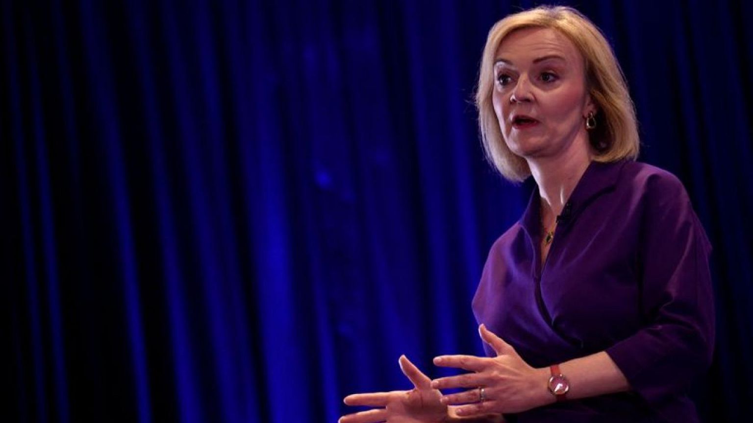 UK's Truss says determined to deliver N. Ireland protocol bill in full
