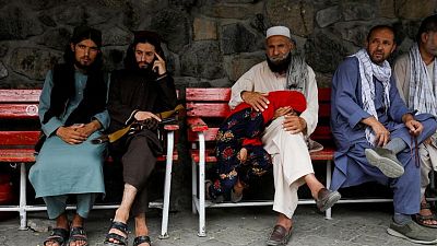 الشرطة: مقتل 21 في انفجار بمسجد في العاصمة الأفغانية يوم الأربعاء