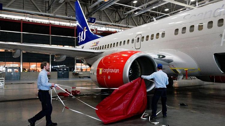 SAS cancela 1.700 vuelos por la huelga de pilotos y retraso en entrega de aviones