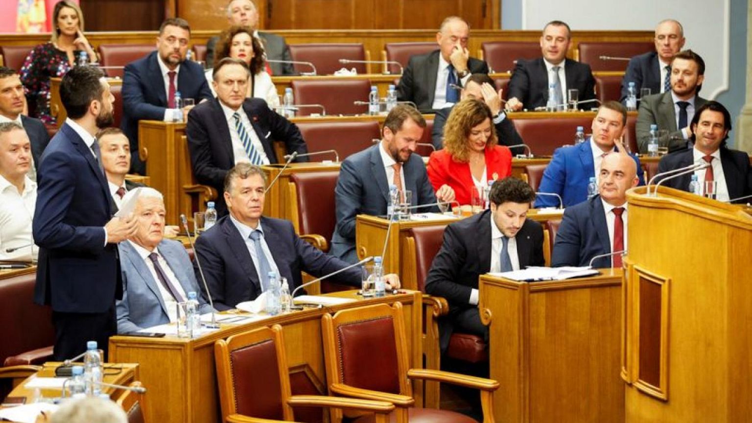 Montenegro's parliament passes no-confidence motion on cabinet