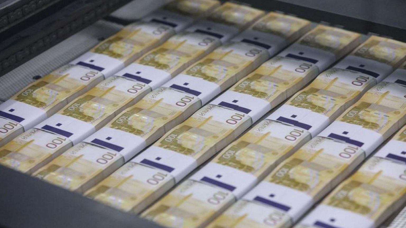 Russian rouble up vs dollar, euro in light trade | Euronews