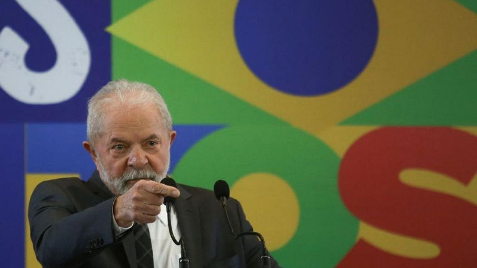 Lula dice que creará medidas contra la corrupción si es electo en Brasil