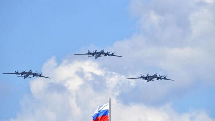 Rusia dice que sus bombarderos patrullan sobre el Mar de Japón: agencias