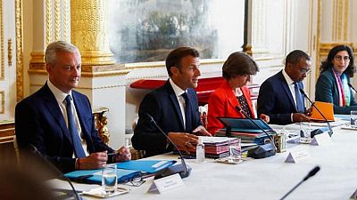 Macron advierte que los franceses deberán hacer sacrificios ante el duro invierno que se avecina