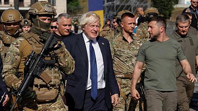 Boris Johnson advierte en Kiev contra el "endeble" plan de conversar con Rusia