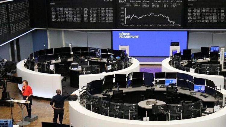 Bolsas europeas acaban con una racha de tres días de pérdidas, impulsadas por acciones defensivas