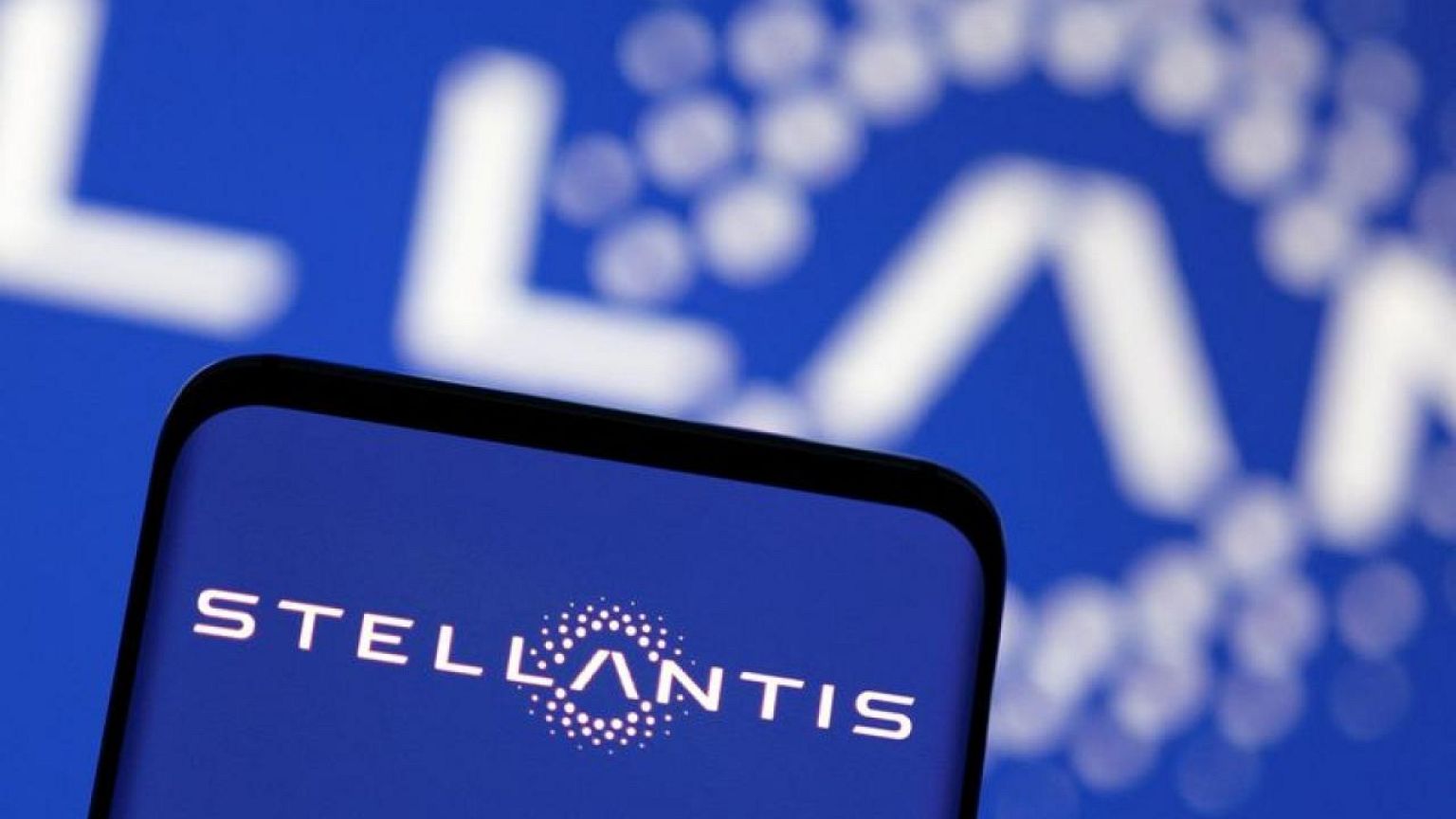Stellantis halts Opel plant in Spain due to chip shortage