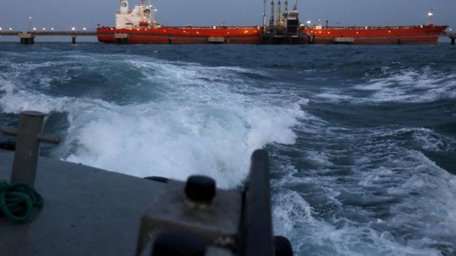 EXCLUSIVA-Una empresa china de defensa asume el transporte de crudo venezolano -fuentes