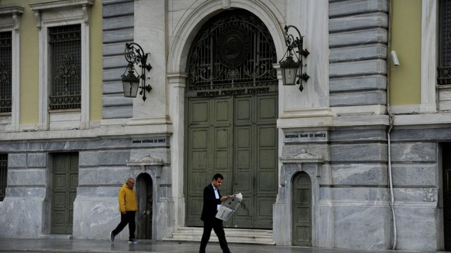 Greek private sector bank deposits rise in July