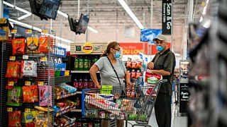 Confianza de consumidores EEUU sigue mejoría en agosto; expectativas de inflación a corto plazo caen