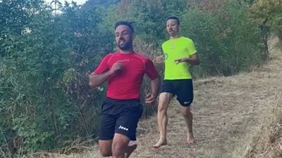 Poi i "kamikaze" si medicano le ferite in tinozze di vino Poi i "kamikaze" si medicano le ferite in tinozze di vino