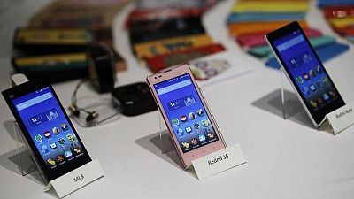 La India no tiene previsto restringir las ventas de smartphones extranjeros de bajo costo