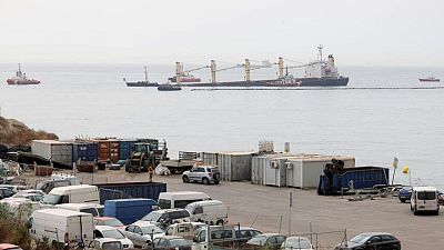 Un granelero queda varado tras colisionar con un buque de GNL en Gibraltar