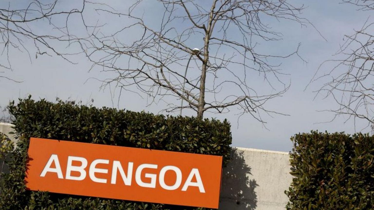Spain's Abengoa wins dismissal of U.S. shareholder lawsuit alleging fraud