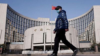 China pide a los bancos que aumenten el apoyo crediticio a la economía