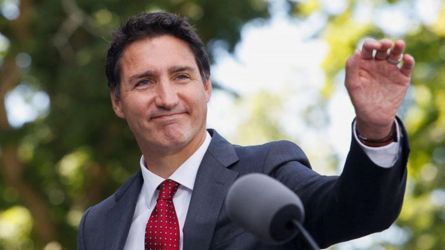 Canada's Conservatives set to embrace populist to take on Trudeau