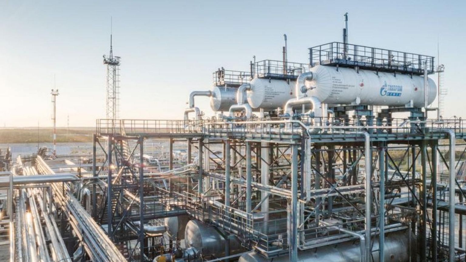 Rusia dice que dejará de vender petróleo a los países que establezcan límites de precios
