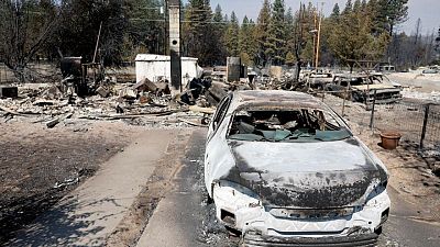حريق سريع الانتشار في كاليفورنيا يتسبب في إجلاء الآلاف وإصابة البعض