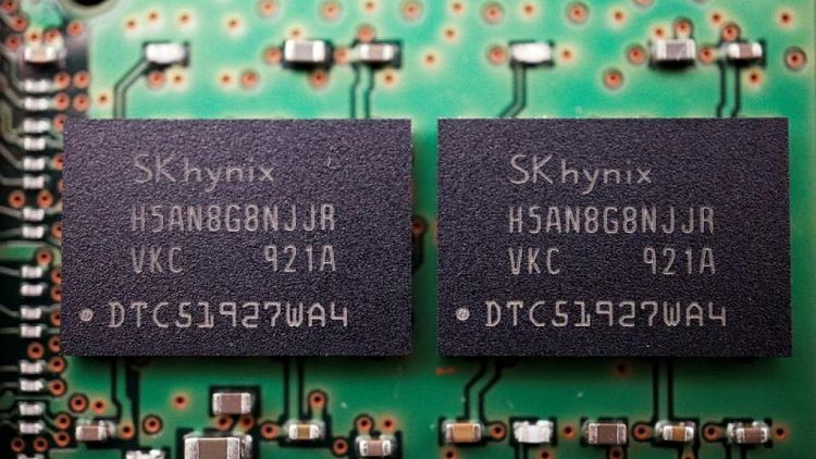 SK-HYNIX-RESULTS:Chipmaker SK Hynix reports record Q4 loss as demand weakens