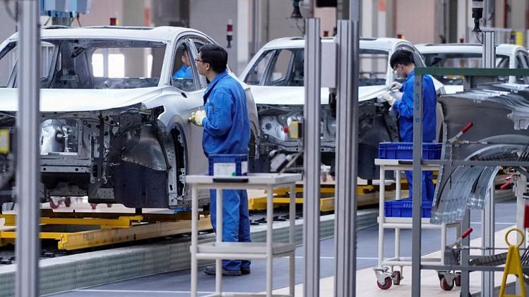 EXCLUSIVA-El Ministerio de Economía alemán revisa medidas para frenar los negocios en China