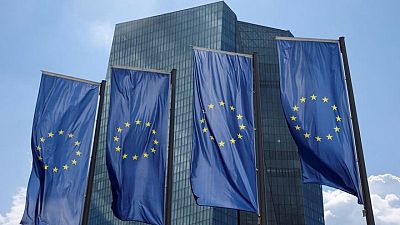 La eurozona debe seguir invirtiendo y ayudar al BCE a luchar contra la inflación -Comisión